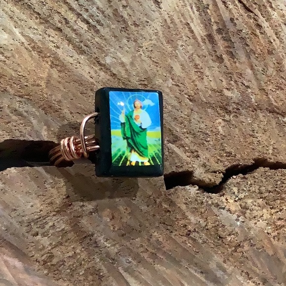 Handmade Jesus wooden wire ring - Picture 2 of 4